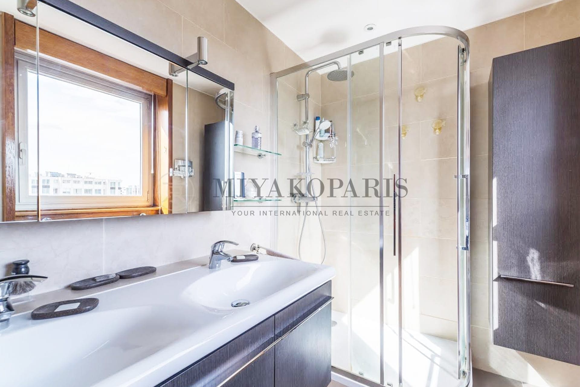 12_miyakoparis_frontdeseine_beaugrenelleparis_beaugrenelle_appartementfrontdeseine_appartementdarchitecte